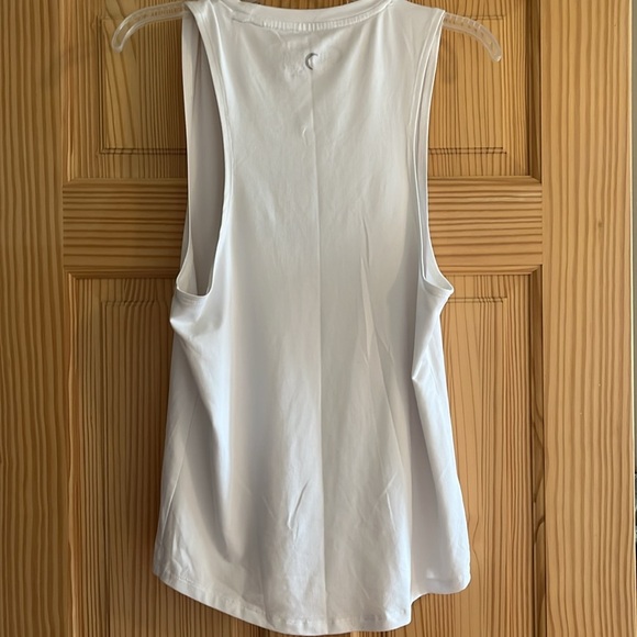 Zyia Active Kettle Moon White Tank Top Size Medium - Picture 3 of 3